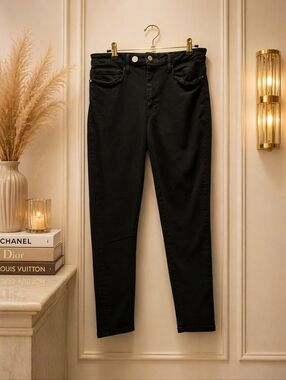 Frame 2 Denim Black Skinny Jeans with Gold Button